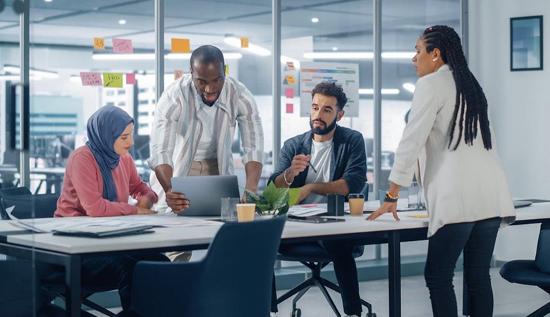 Nhân sự • Visa • Lưu trú • Payrol